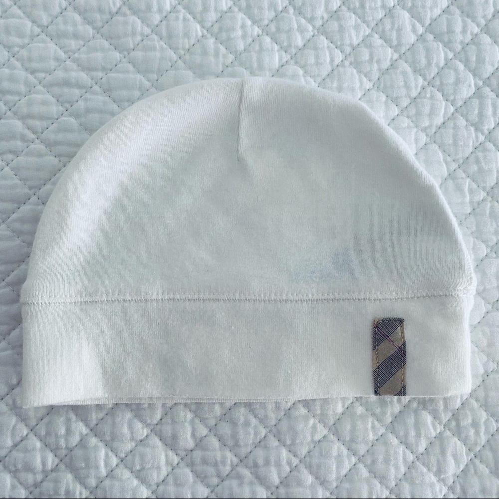 SOLD Burberry Baby Hat Size 3M - Picture 1 of 6